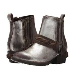 Very volatile yokel silver leather harness boots women's‎ size 9 western trendy